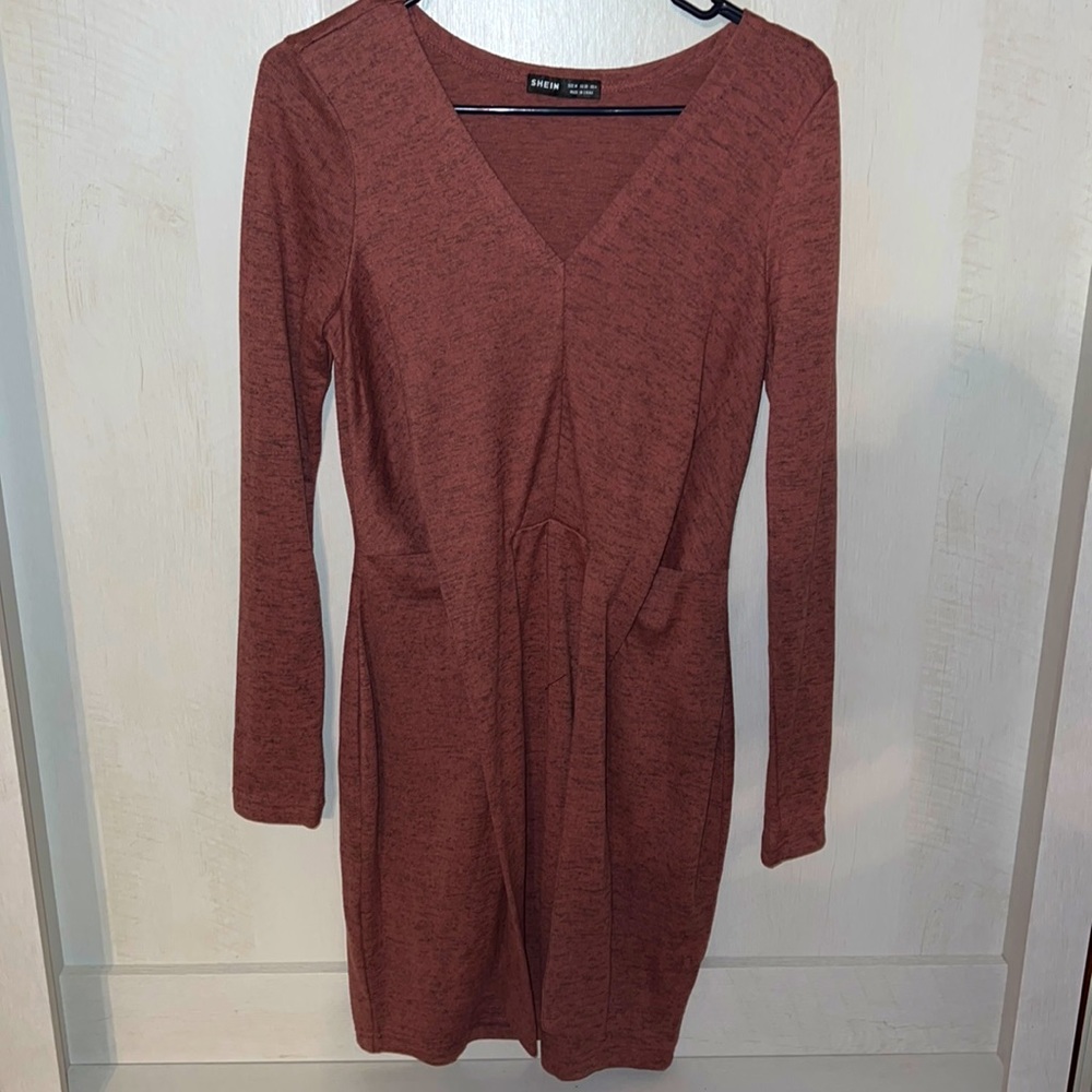 Women’s Long Sleeve Sweater Dress. Size MEDIUM